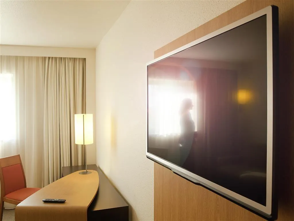 Novotel Lille Centre Grand Place 4*,